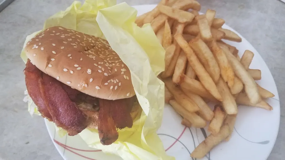 Bacon Cheeseburger Combo